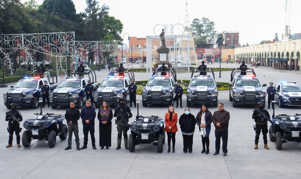  Inicia 2024 con más seguridad: Paola Angon refuerza a la SSC Cholula con 18 nuevas patrullas y uniformes