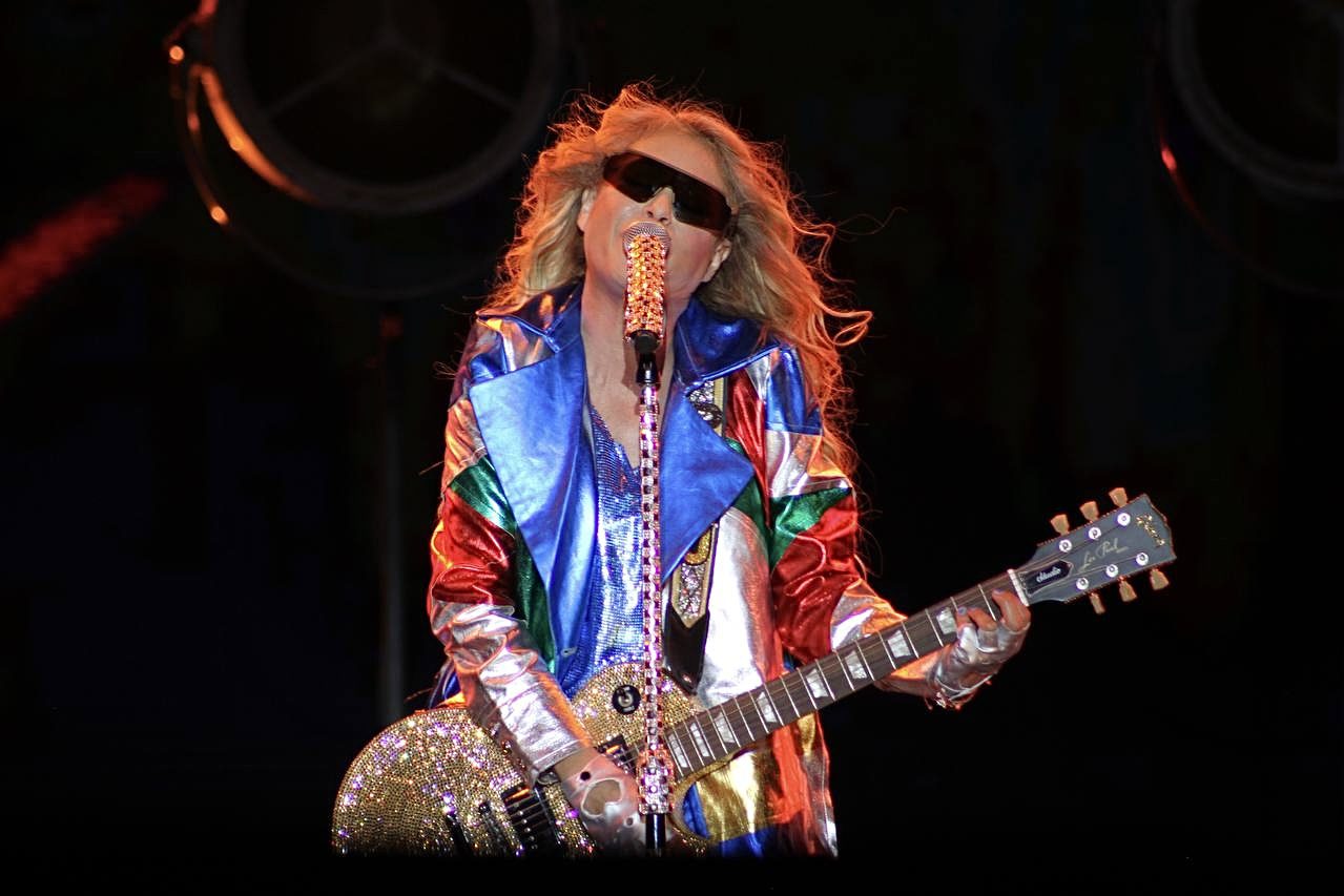  “Resplandor Dorado” en la Feria de Puebla con Paulina Rubio