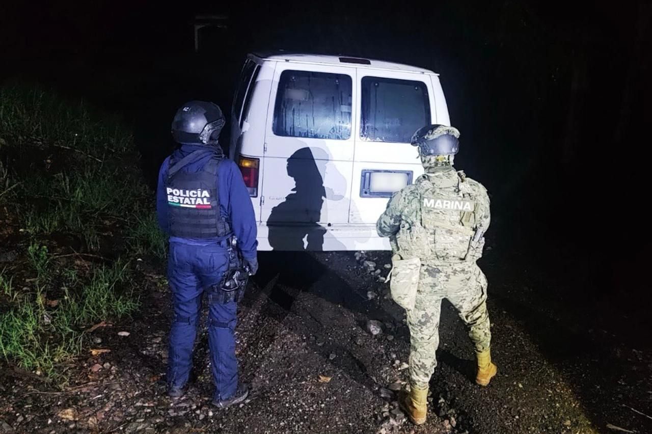  Recuperan SSP y SEMAR más de mil 100 litros de hidrocarburo presuntamente robado