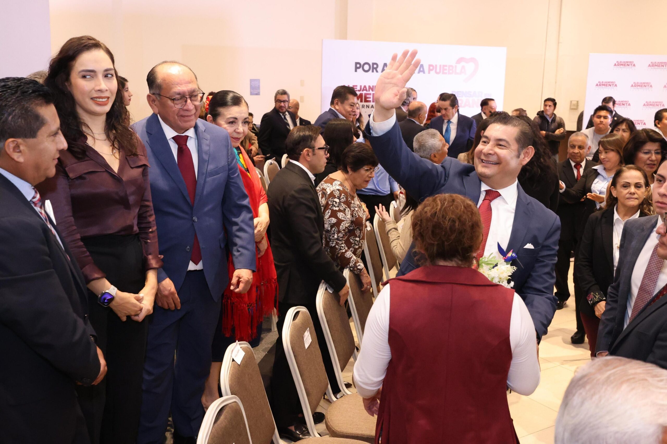  Alejandro Armenta fortalece la renovación administrativa y presenta la Ley Orgánica para el futuro de Puebla