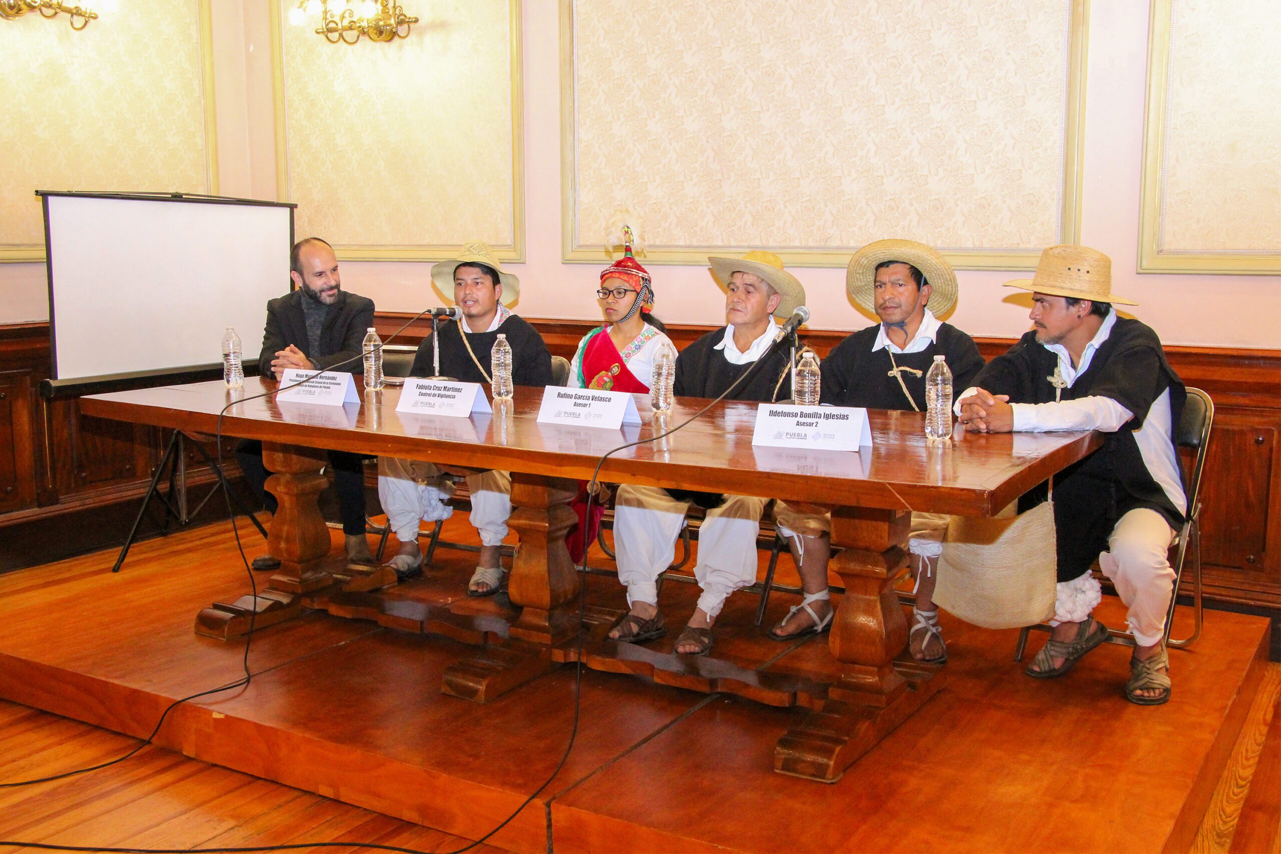  Presenta Cultura libro sobre 50 años de la Hemeroteca Pública