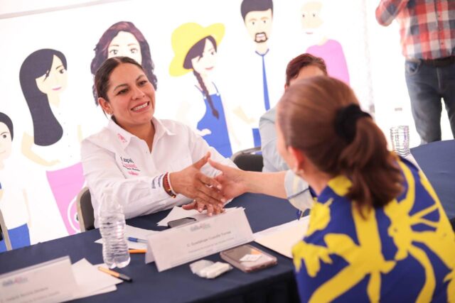 Lupita Cuautle Servicios Municipales Zapata