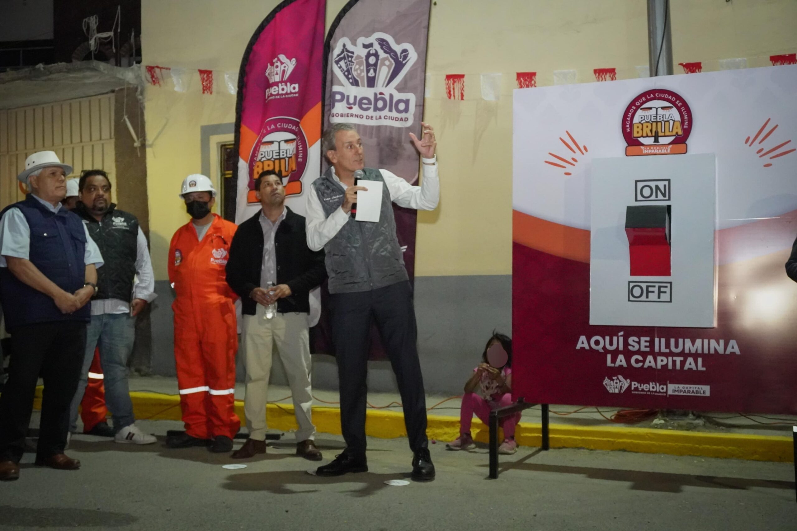  Nueva iluminación LED llega a la colonia Miguel Hidalgo,  gracias Puebla Brilla