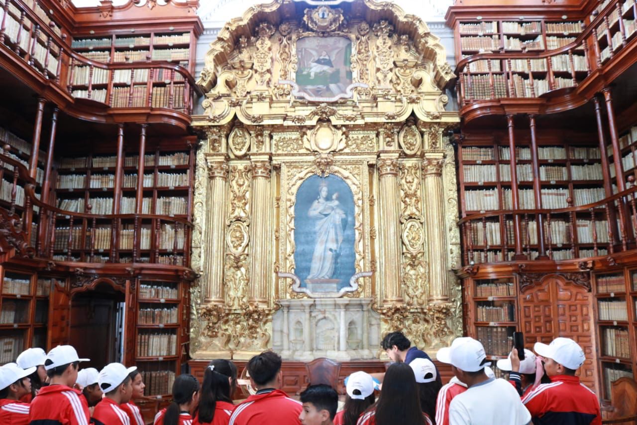  En tercer viaje inolvidable, cientos de estudiantes disfrutan de tesoros de Puebla
