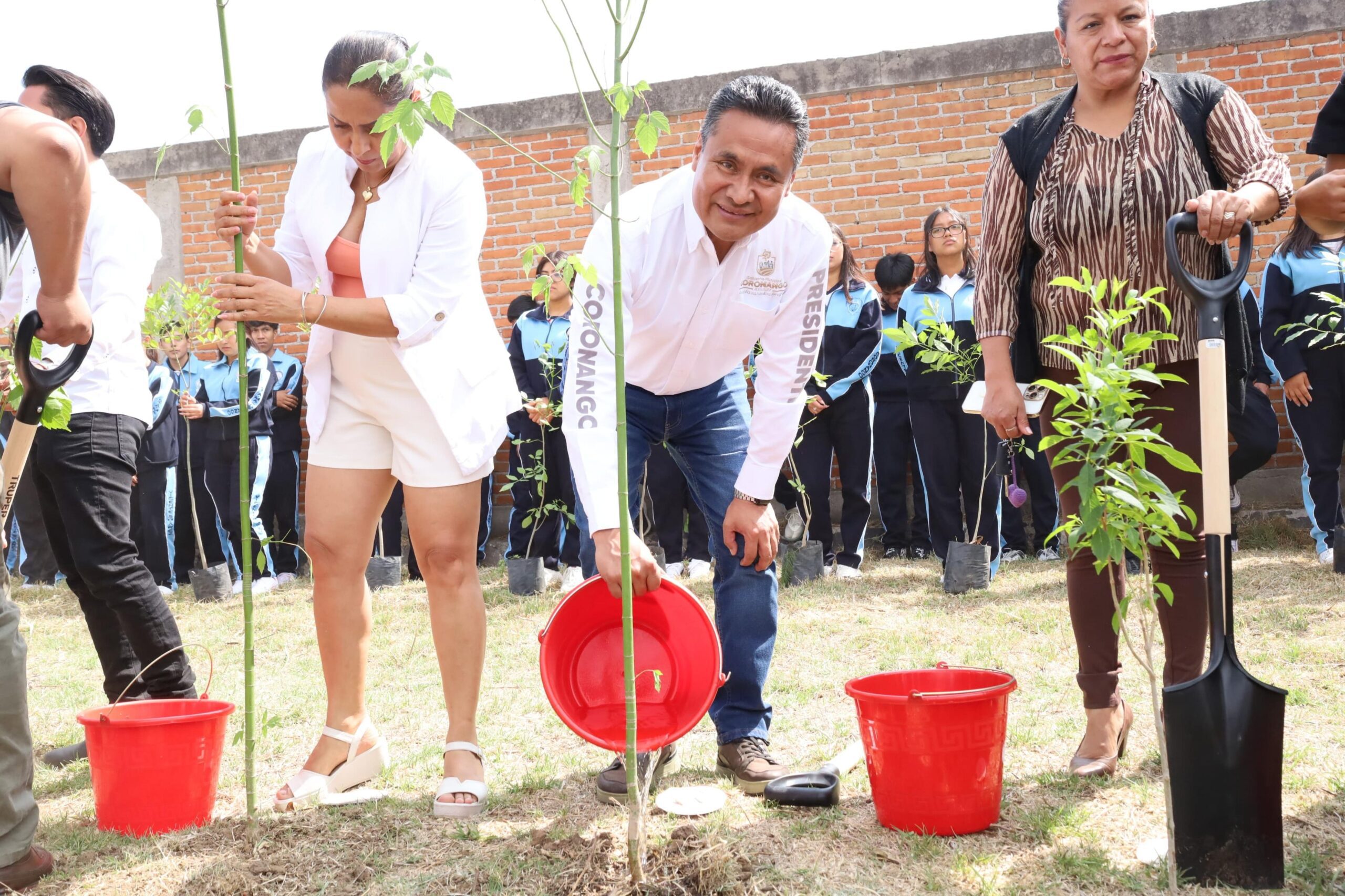  Con jornada de reforestación, Armando Aguirre impulsa desarrollo sustentable en Coronango