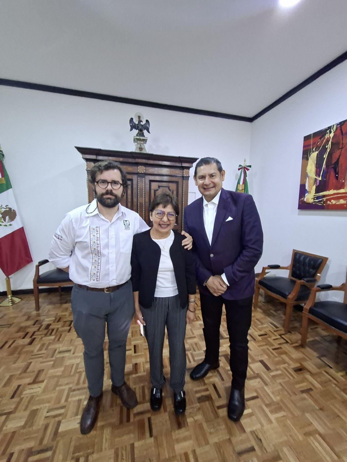  Con 50 quirófanos y hospitales-escuela, IMSS-Bienestar y Gobierno de Puebla refuerzan salud