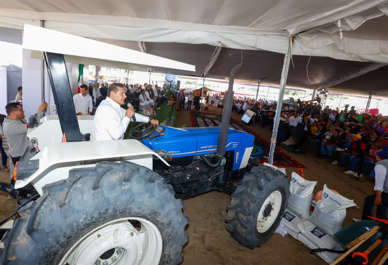 En Nopalucan, Gobierno de Puebla fortalece el campo con apoyos y reforestación