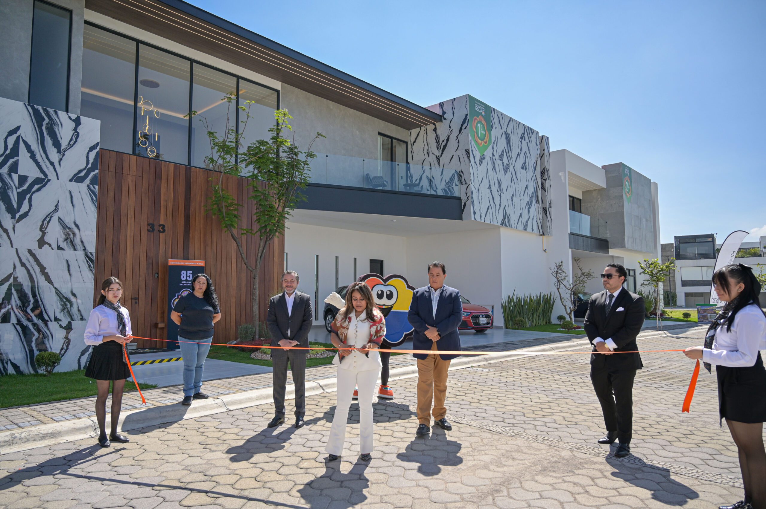  La UDLAP presenta las casas que entregará en la Trigésima novena edición de su Sorteo