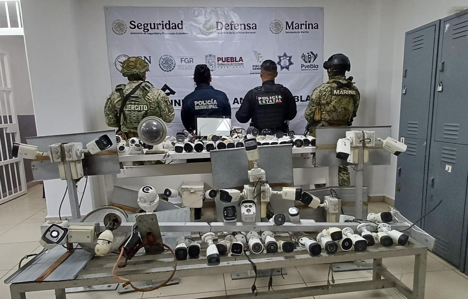  MARINA, SEDENA, Policía Estatal y Municipal desarticulan equipos de video vigilancia no autorizados en Cuautlancingo