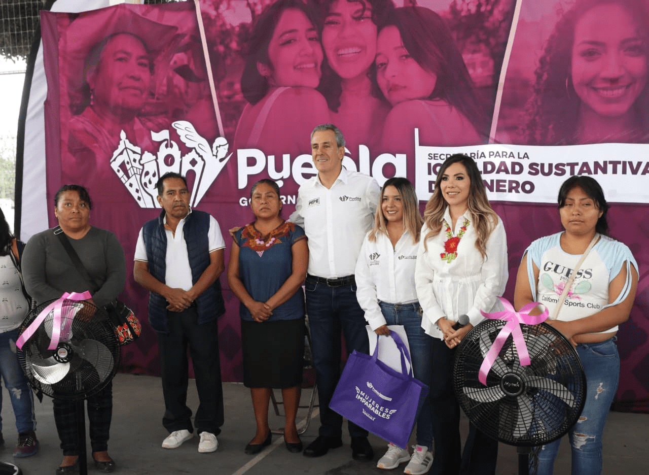  Encabeza Pepe Chedraui taller de nutrición y entrega de paquetes alimentarios en beneficio de las poblanas
