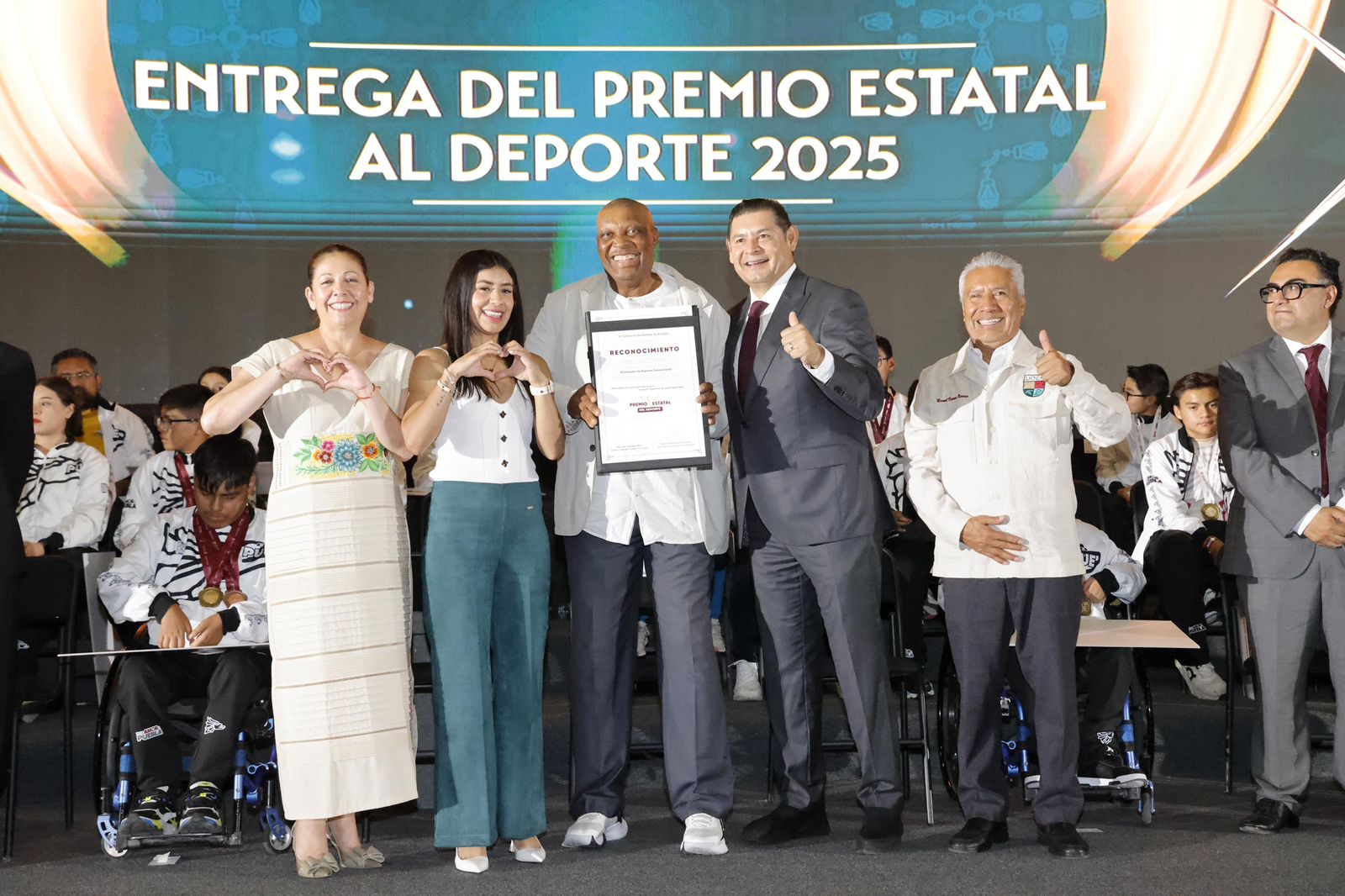  Sin precedentes, Gobierno de Puebla entrega 20 mdp en premios a deportistas ganadores