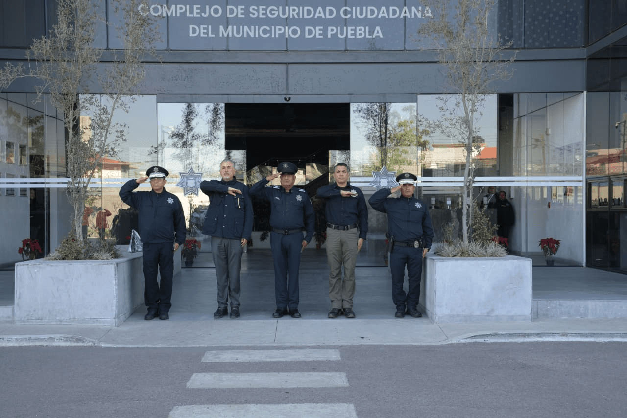  Gobierno de Pepe Chedraui honra retiro del comandante Alfonso Torres Arias