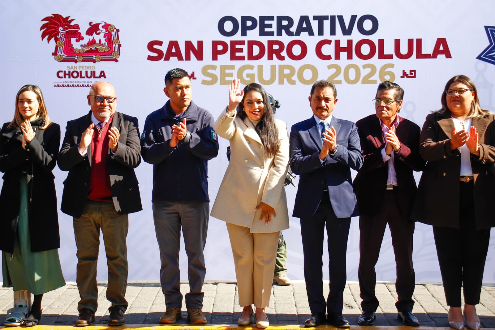  Conmemora Tonantzin Fernández el Día de la Bandera y encabeza el arranque del Operativo “San Pedro Cholula Seguro 2026”