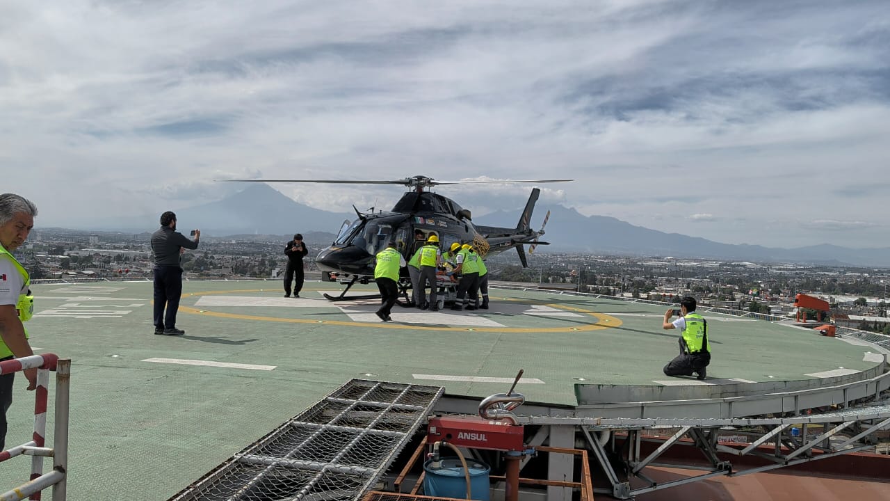  Con ambulancia aérea Gobierno estatal garantiza atención oportuna a joven lesionado