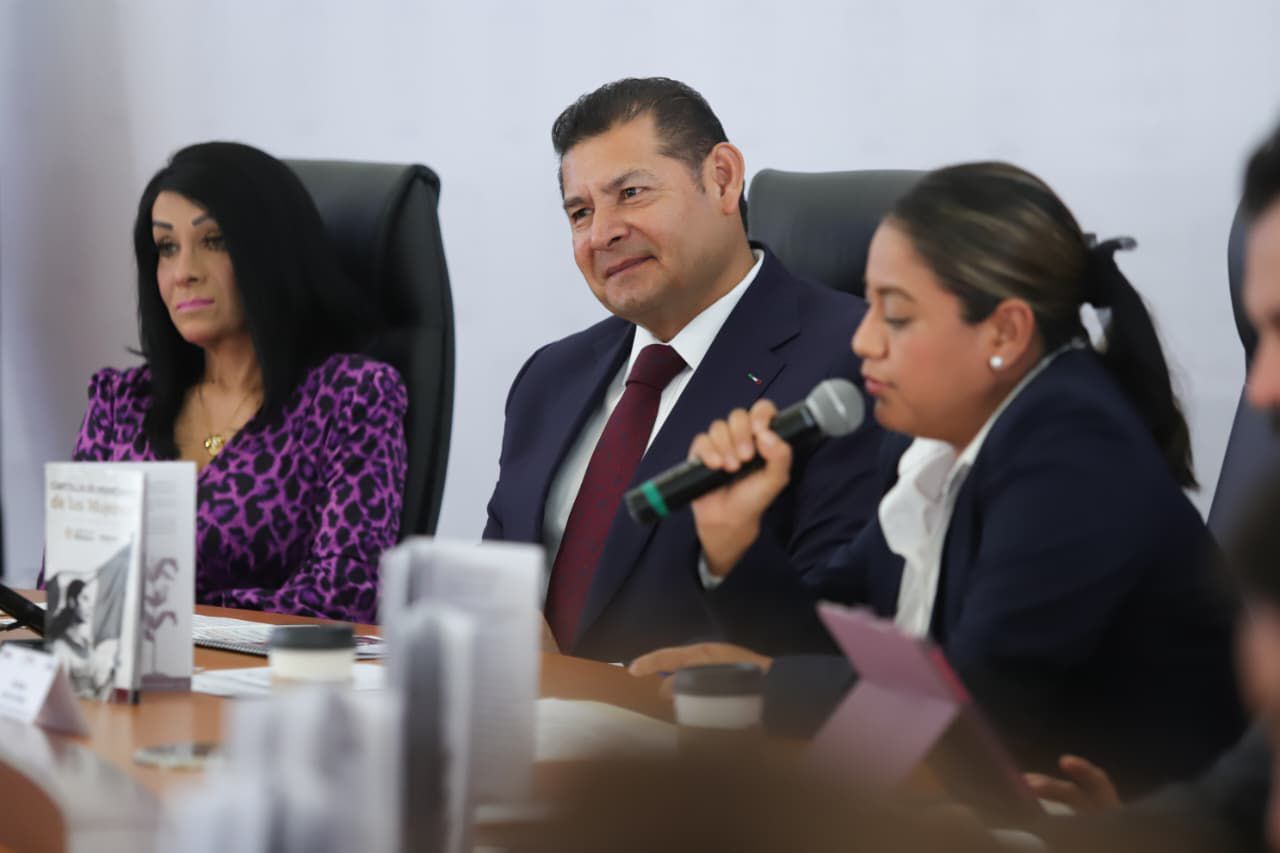  Protección de mujeres es política de estado en Puebla: Alejandro Armenta