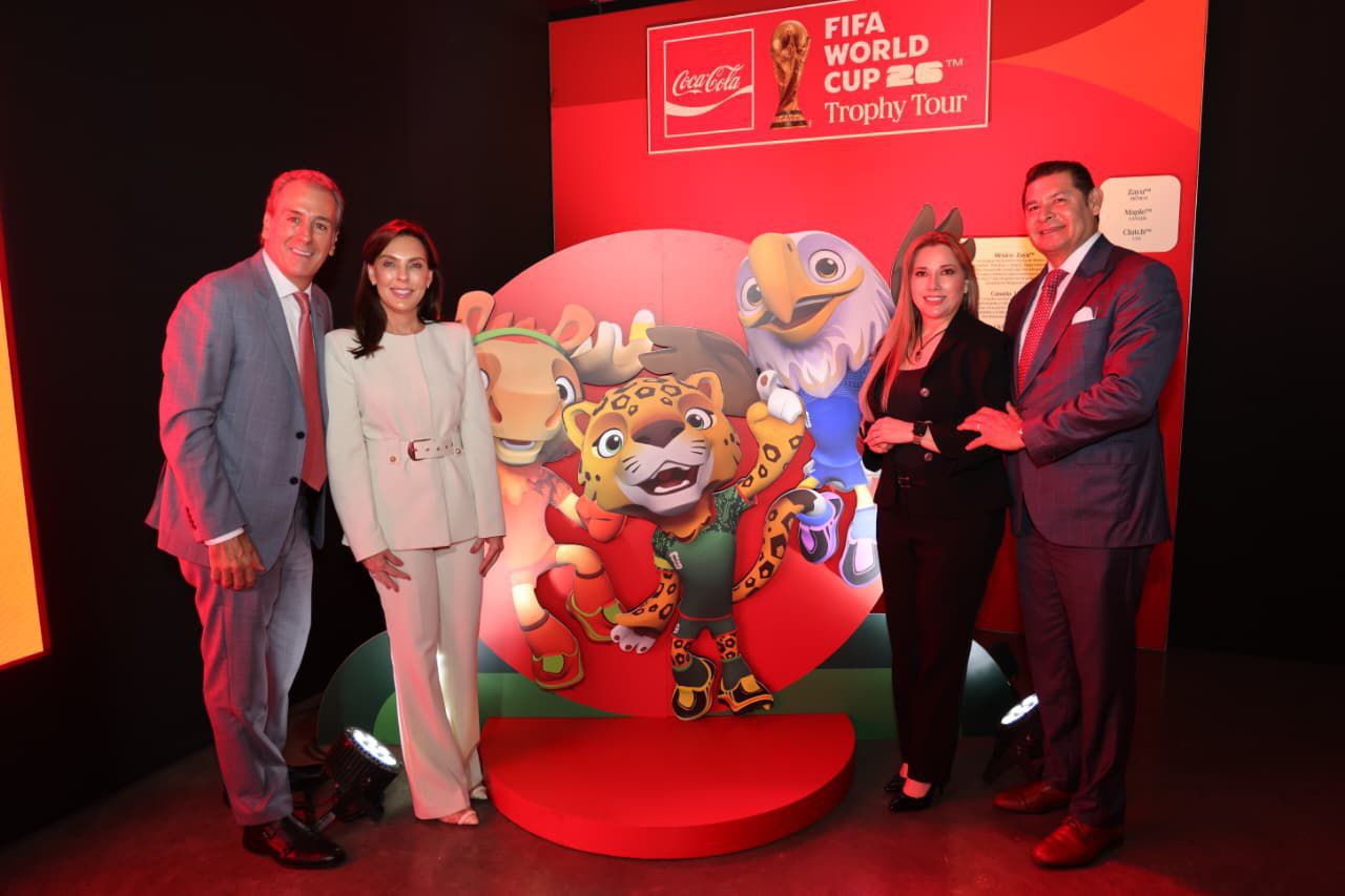  Puebla forma parte de la Fiesta Mundialista, recibe trofeo Internacional