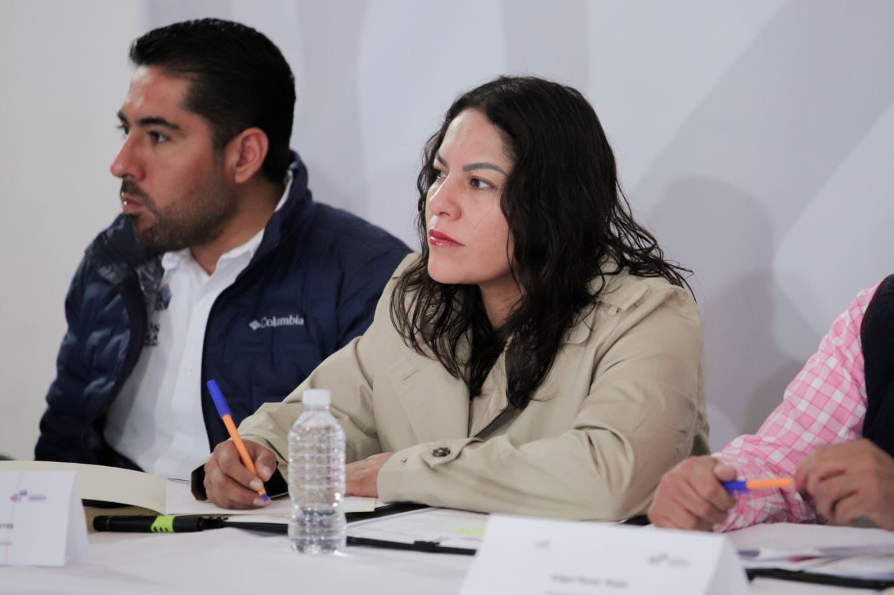  Lupita Cuautle da seguimiento a agenda comunitaria con autoridades auxiliares