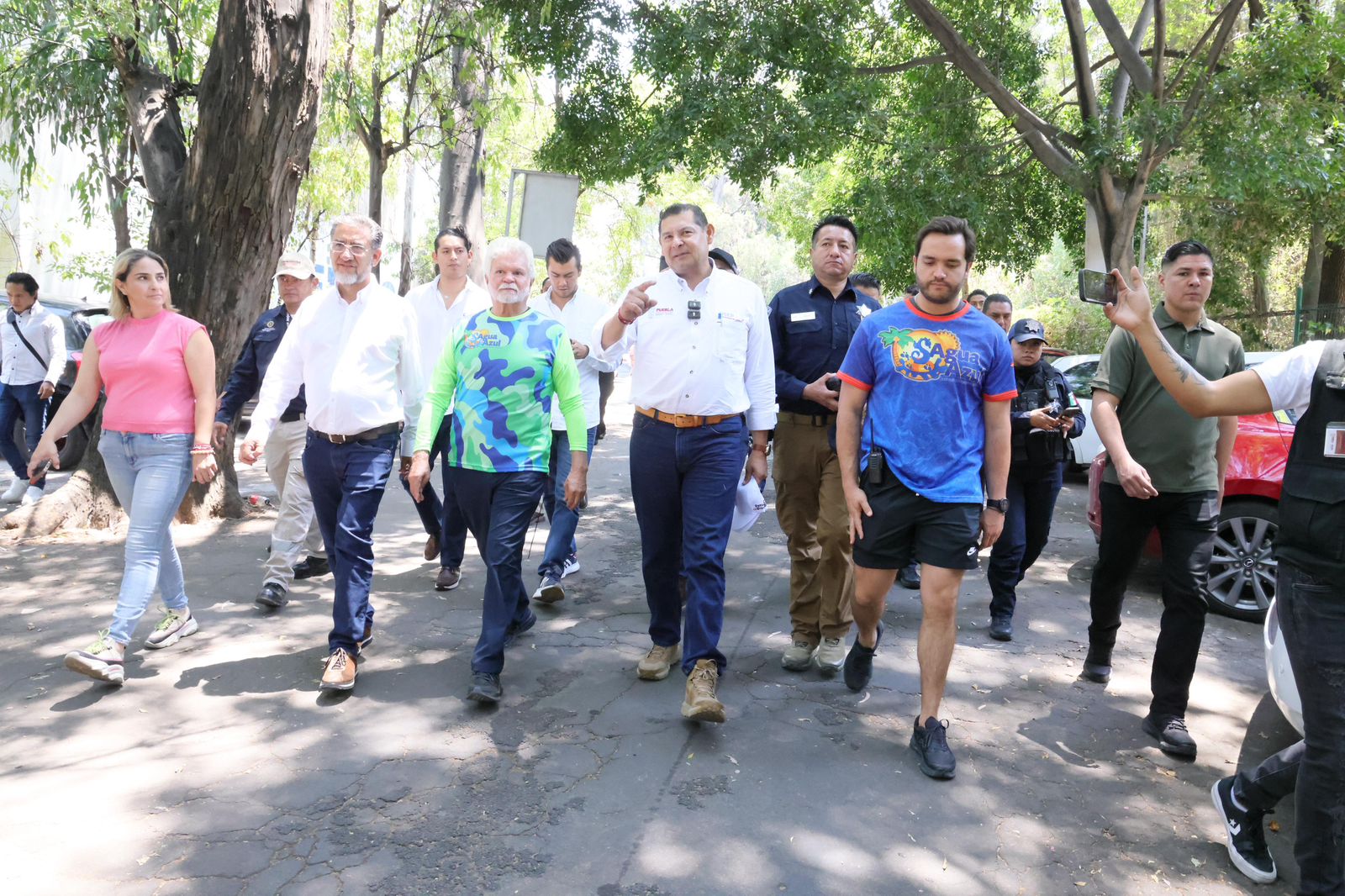  Armenta Mier mantiene cercanía con la gente y encabeza por tercer día consecutivo vigilancia para una Semana Santa Segura
