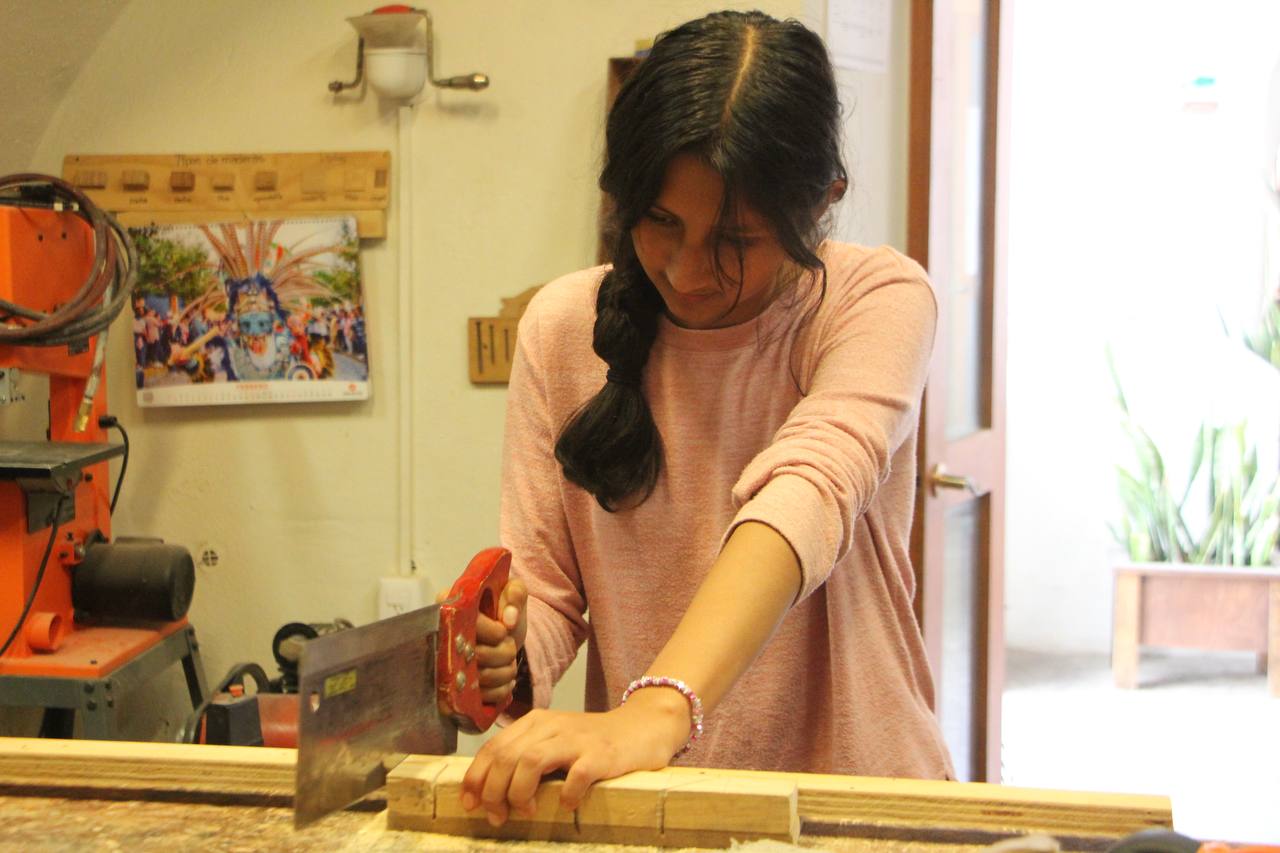 Secretaría de Arte y Cultura continúa con cursos de extensión de la Escuela Taller