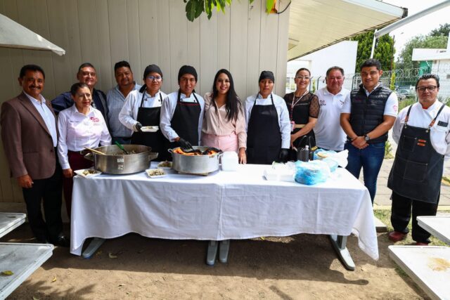 Con respaldo de Alejandro Armenta y Ceci Arellano, Tonantzin Fernández equipa centros educativos en San Pedro Cholula