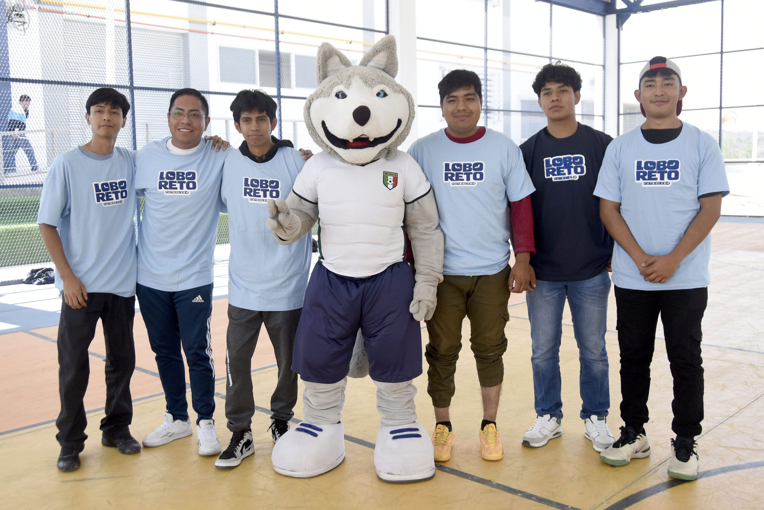  Participa comunidad de CU2 en Lobo Reto Futbolero