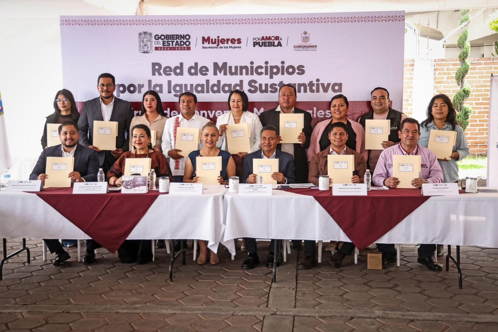  Cuautlancingo firma convenio con la Secretaría de las Mujeres