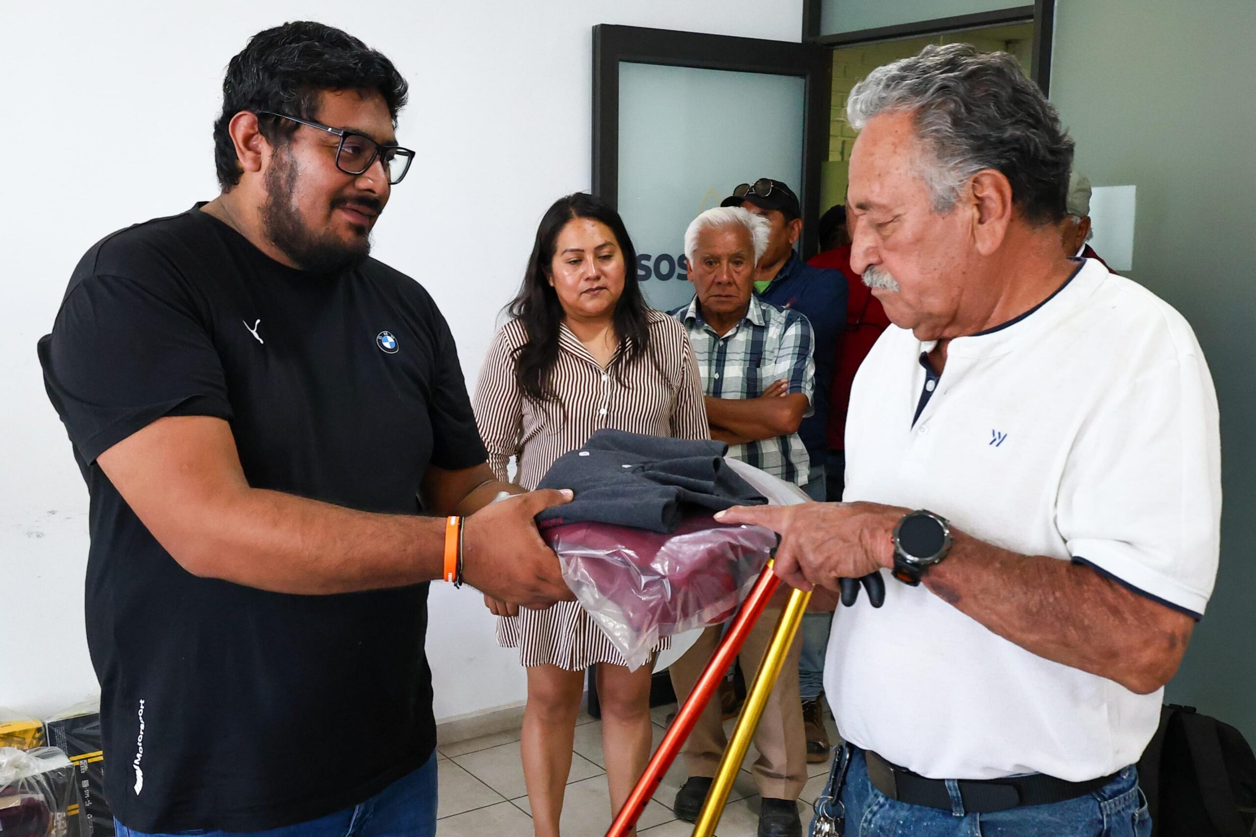  SOSAPACH entrega uniformes a su personal para fortalecer la identidad institucional y las condiciones de trabajo