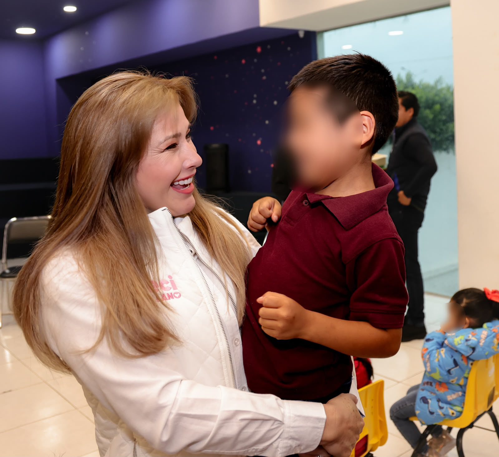  Reafirma Ceci Arellano acompañamiento a niñez y juventud bajo resguardo del SEDIF