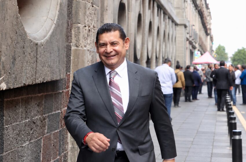  Ante presidenta Sheinbaum, gobernador Alejandro Armenta refrenda compromiso de Puebla con Bienestar de familias