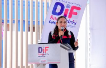 Contribuye Lupita Cuautle en mejorar la movilidad de personas con entrega de plantillas ortopédicas