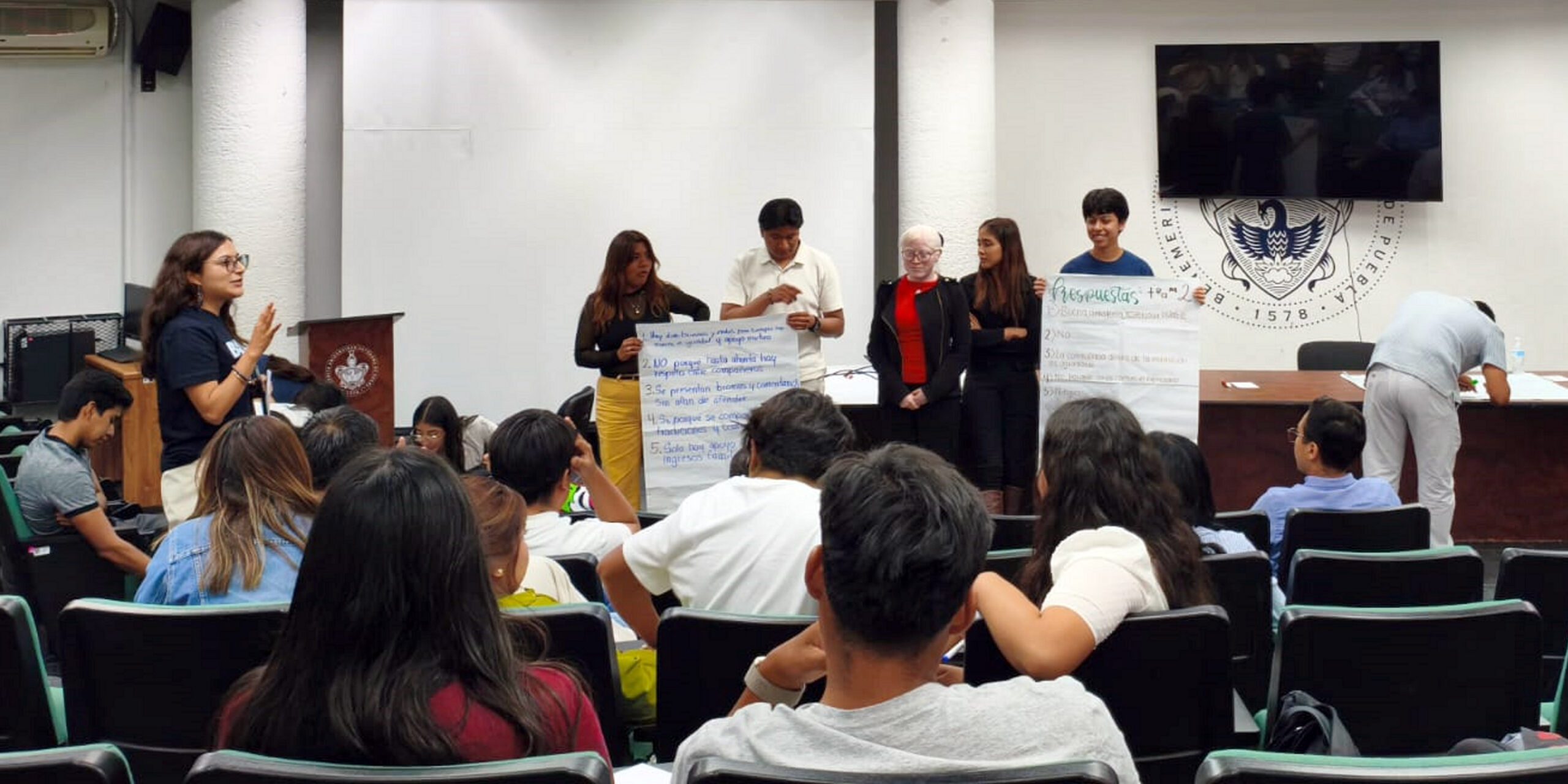  Realiza BUAP Primer Diálogo Intercultural en el Complejo Regional Sur