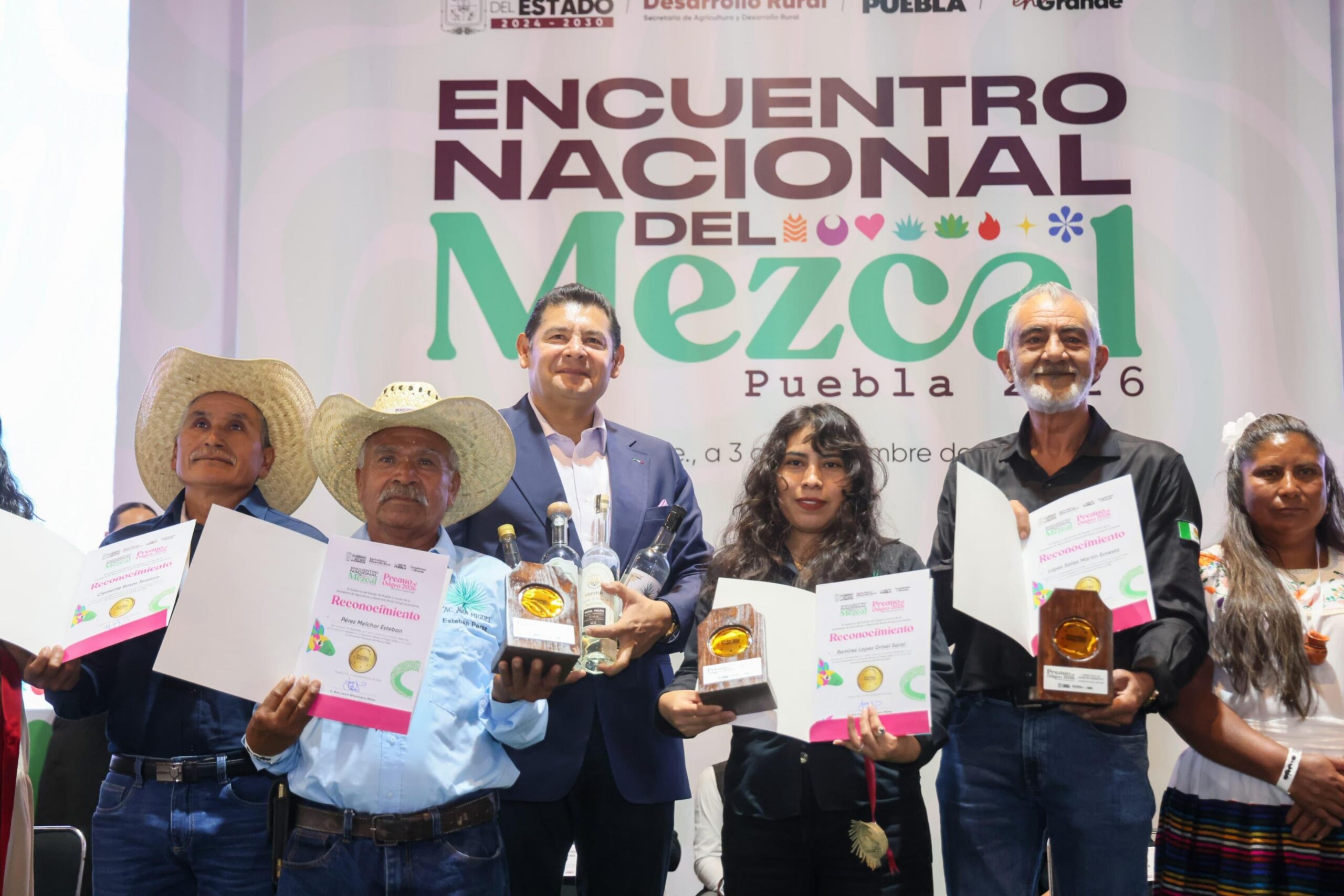  Mezcal Poblano es Orgullo, Identidad y Riqueza para sus Comunidades: Armenta Mier