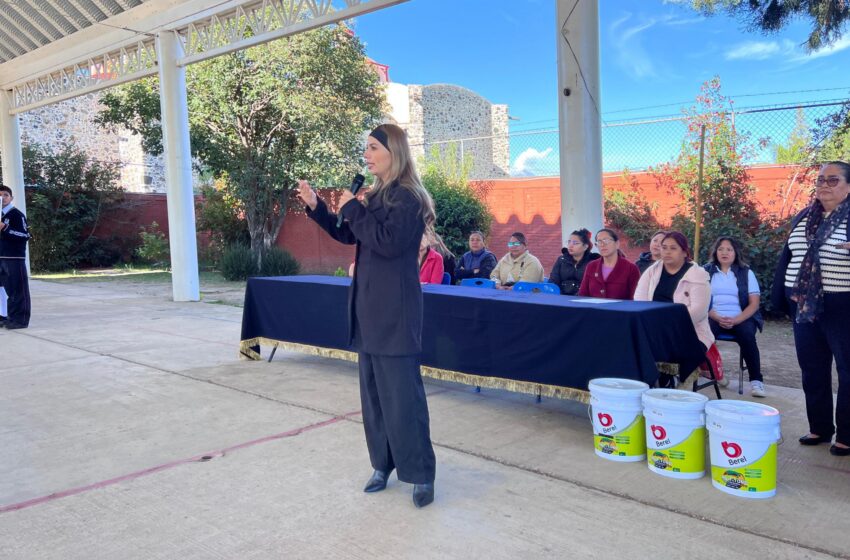  María de la Barreda refrenda su compromiso con la educación