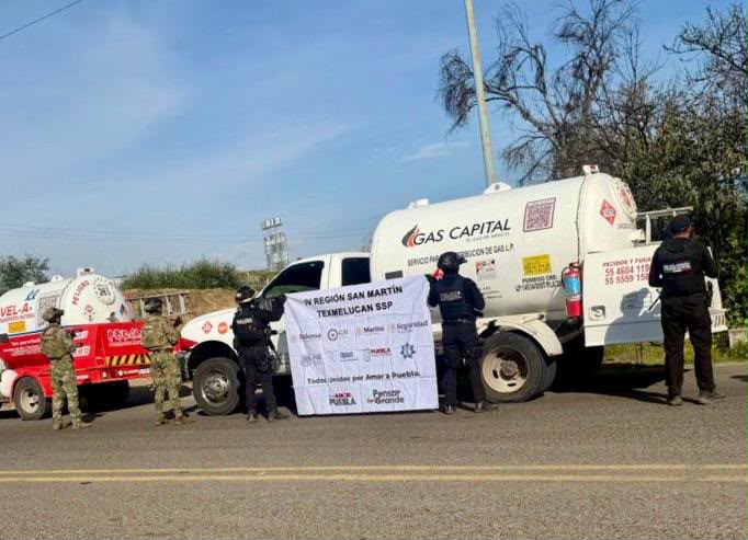  Fuerzas de seguridad recuperan más de 21 mil 600 litros de hidrocarburo ilegal en El Verde
