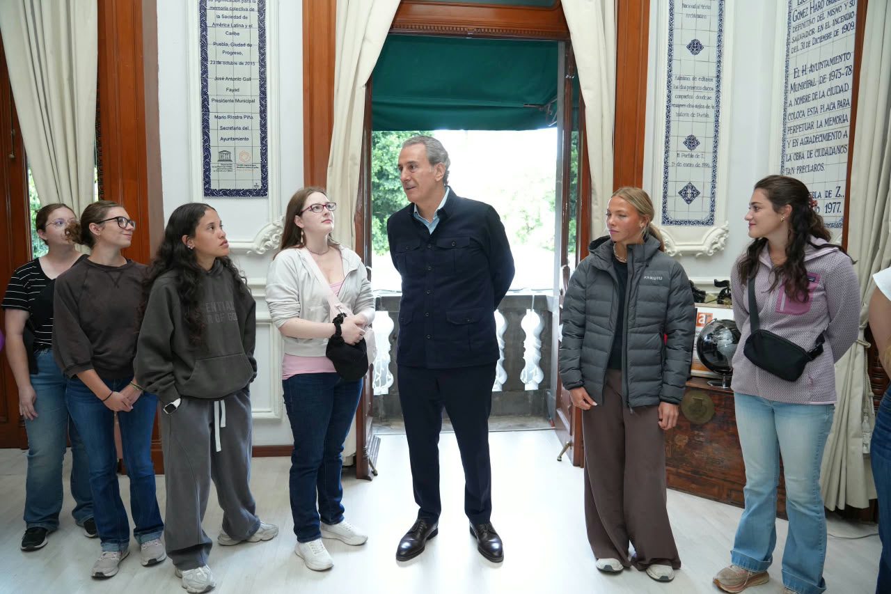  Recibe Pepe Chedraui a estudiantes de Medicina Veterinaria de Oregon State University