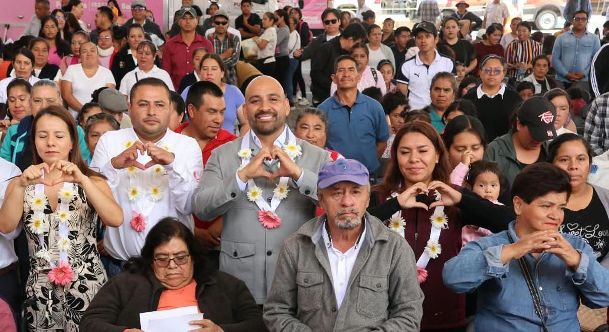  SEDIF acerca apoyos y servicios a las familias de Tlatlauquitepec