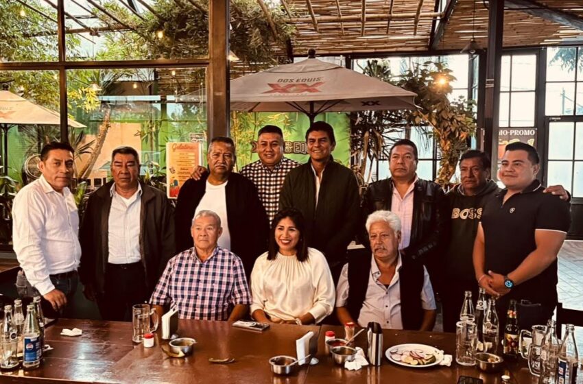  Ex presidentes auxiliares de San Pedro Cholula emiten posicionamiento de apoyo a Roxana Luna Porquillo