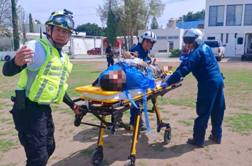  Con traslado médico aéreo de Acatlán a Tehuacán, gobierno estatal asegura atención oportuna